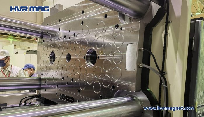 Magnetic quick mold change system for 400T two color injection molding machine