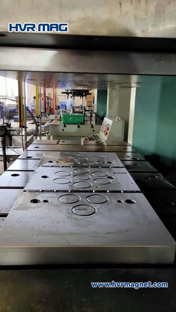magnetic die clamping system