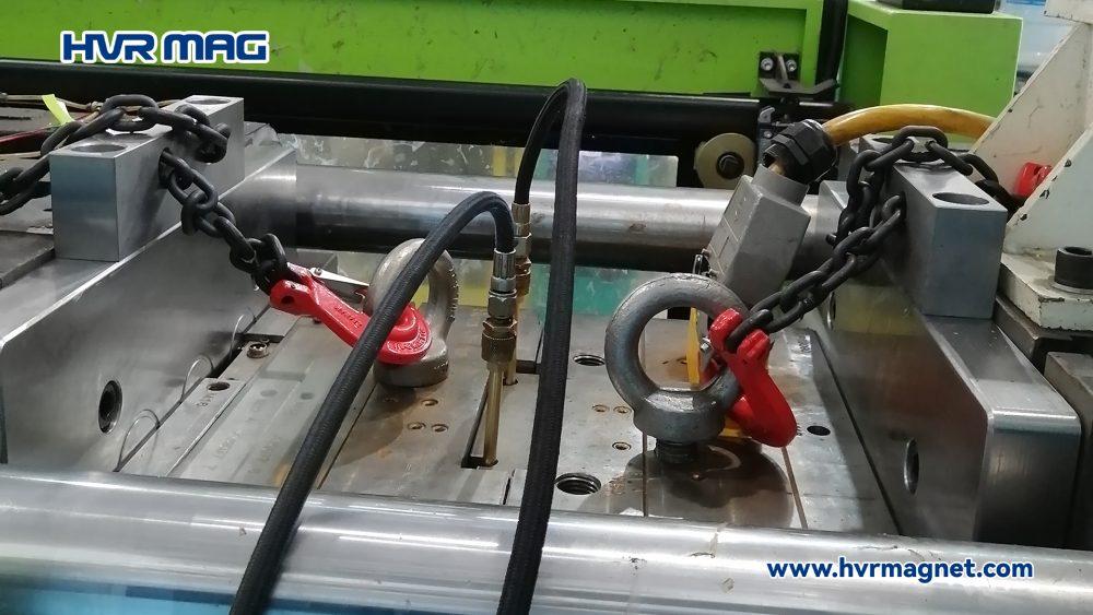 mold clamping magnetic platen
