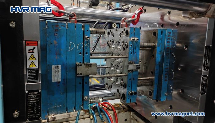 molds and magnetic clamping systems in injection molding process