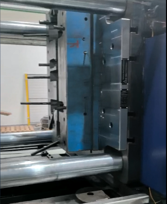  Plastic Automative Parts Fabrication