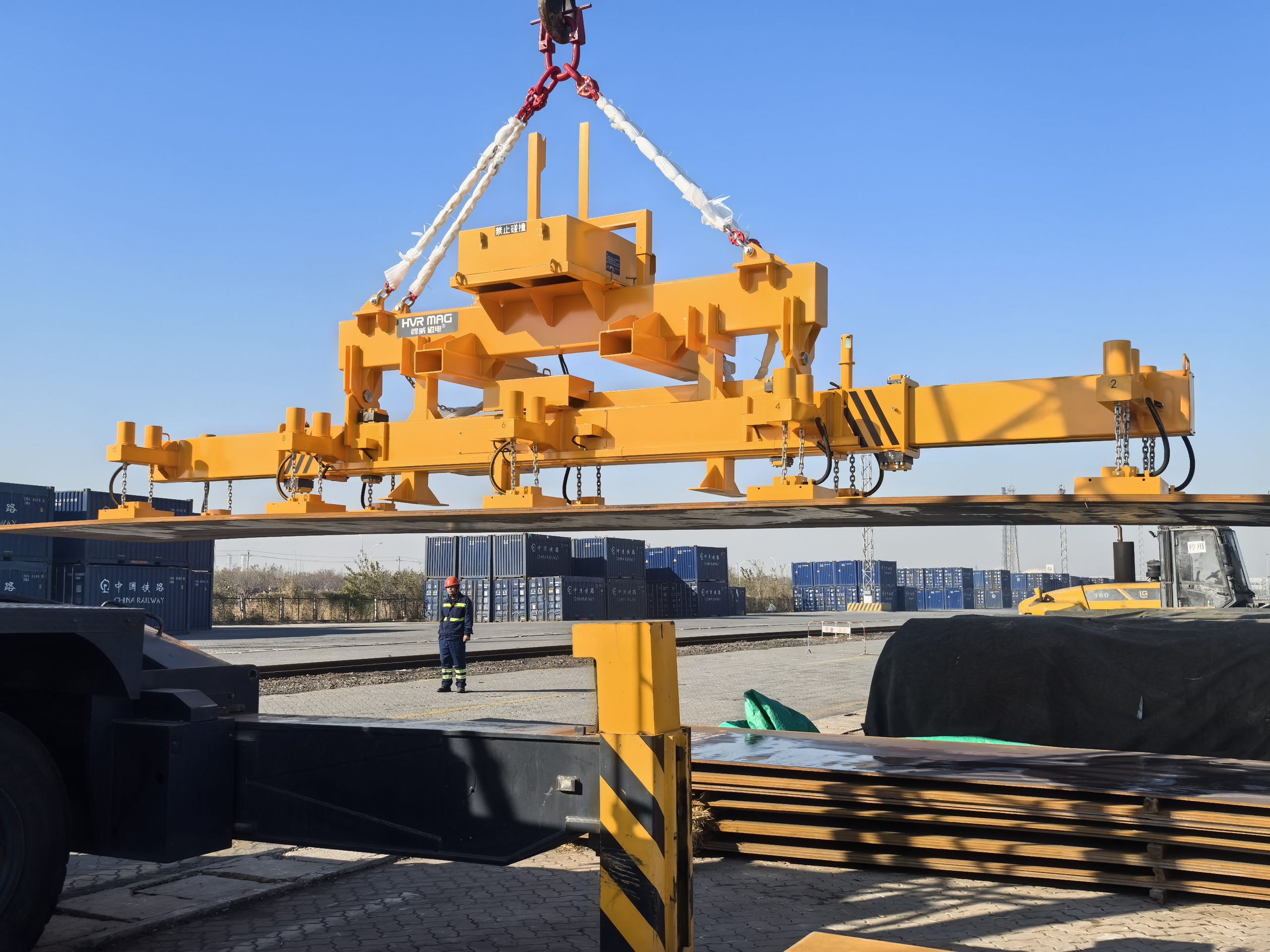 Transfering Steel Plates in the Port case